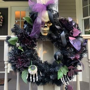Large Black and Purple Halloween Wreath - 24” Skull Wreath