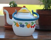 Vintage Enamel Kettle - Emo Celje - Made in Slovenia 60s 70s style - Enamelware Kitchenware - Excellent Condition