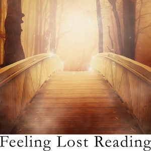 Gefühl verloren Tarot Legung. Verlust der Richtungsmessung. Orakellesung. Psychische Lesung. Tarotkartenlegung. Wahrsagerin lesend.