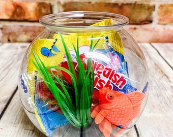 YOU'RE O'FISHally AWESOME! Make Your Own Fishbowl with Pet Toy Goldfish and Candy