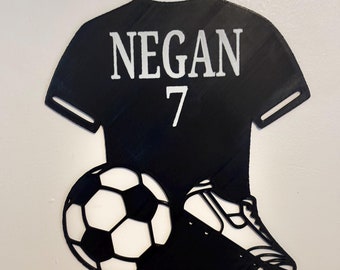 Personalized football shirt – Name & number plaque, wall decoration, footballer gift, children’s bedroom