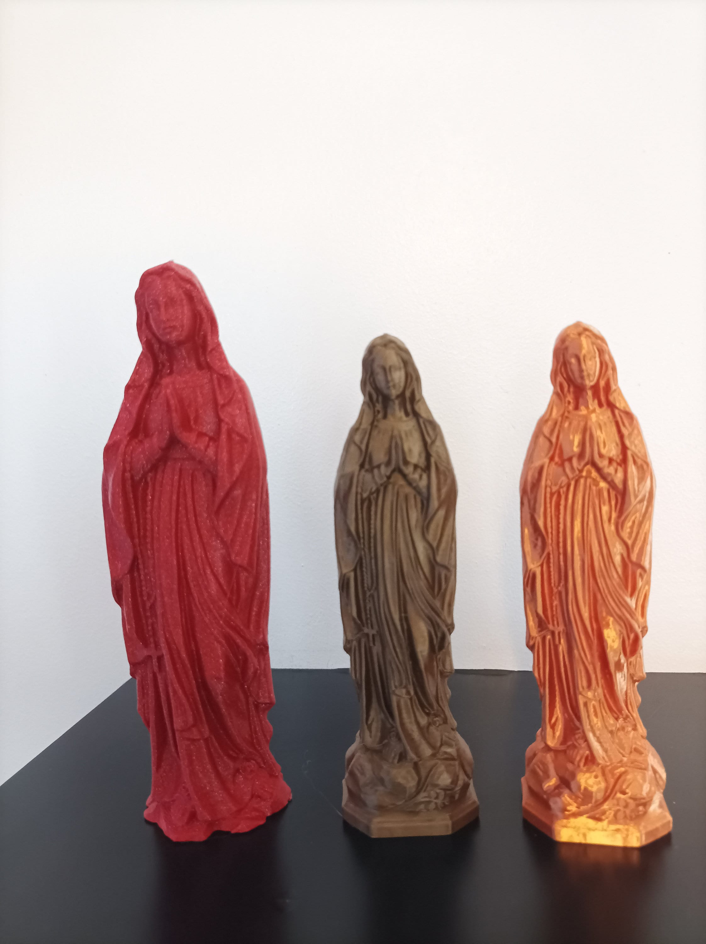 statuette de La Vierge Marie