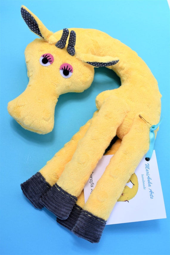giraffe cuddly toys