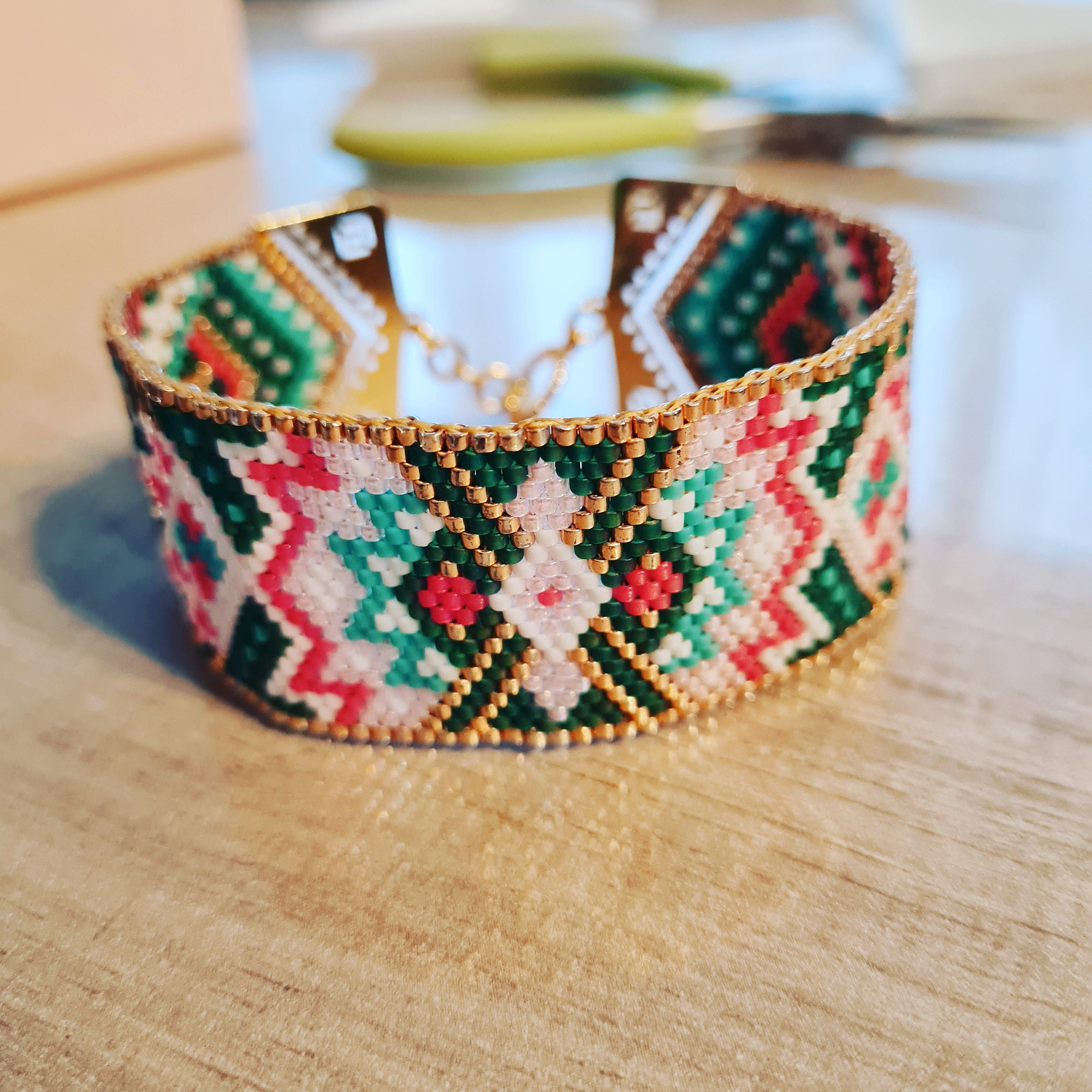 Bracelet Manchette Fait Main En Perles Miyuki Delicas, Tissage Peyote - Vert Multicolore - 15-16 Cm