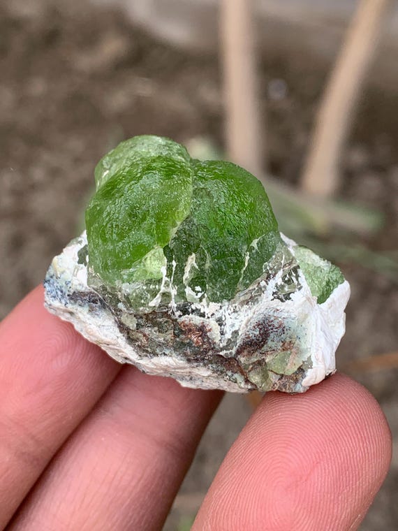 天然グリーンペリドット標本。 【公式通販】