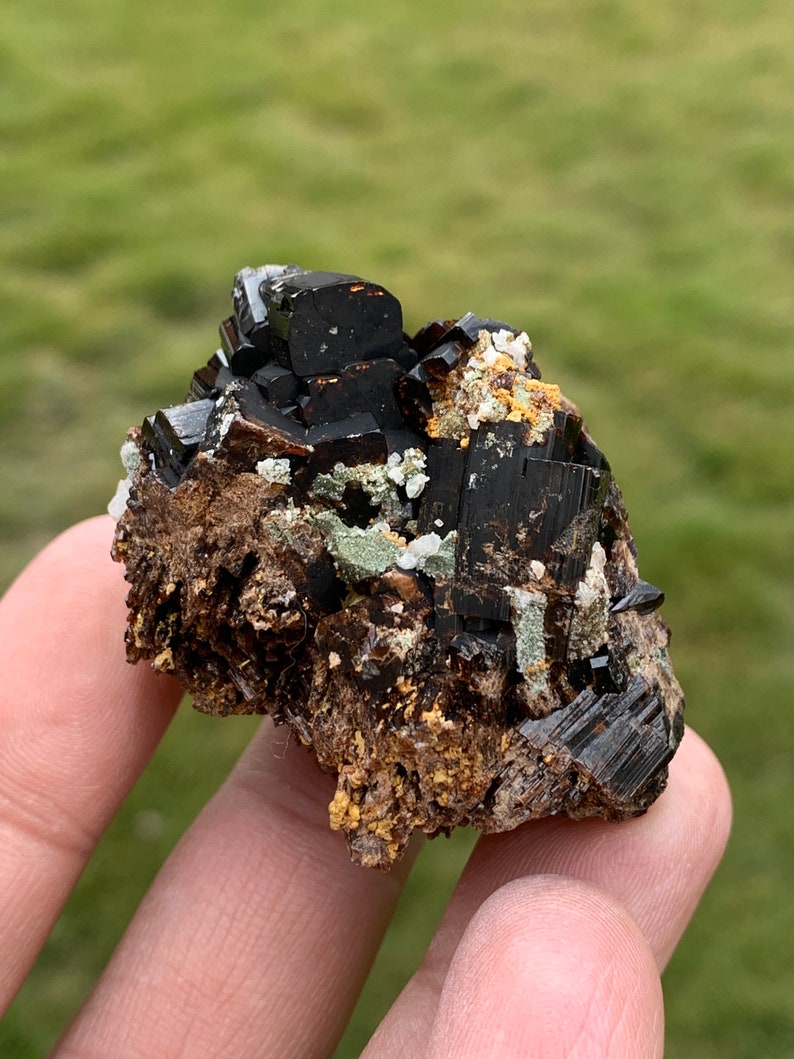 Espécimen de vesuvianita raro de 78,9 gramos, espécimen mineral de vesuvianita marrón, vesuvianita natural, vesuvianita de la montaña Zegi Warsak KPK imagen 2