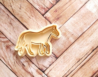 Moving horse - cookie cutter set