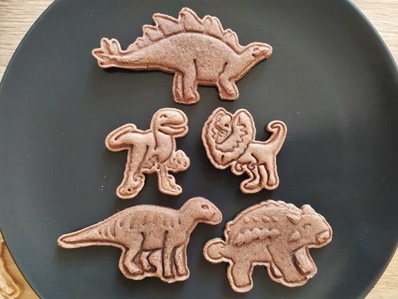 Dinosaur Cookie Cutter Set, Shapes Include Velociraptor, - Iport It All
