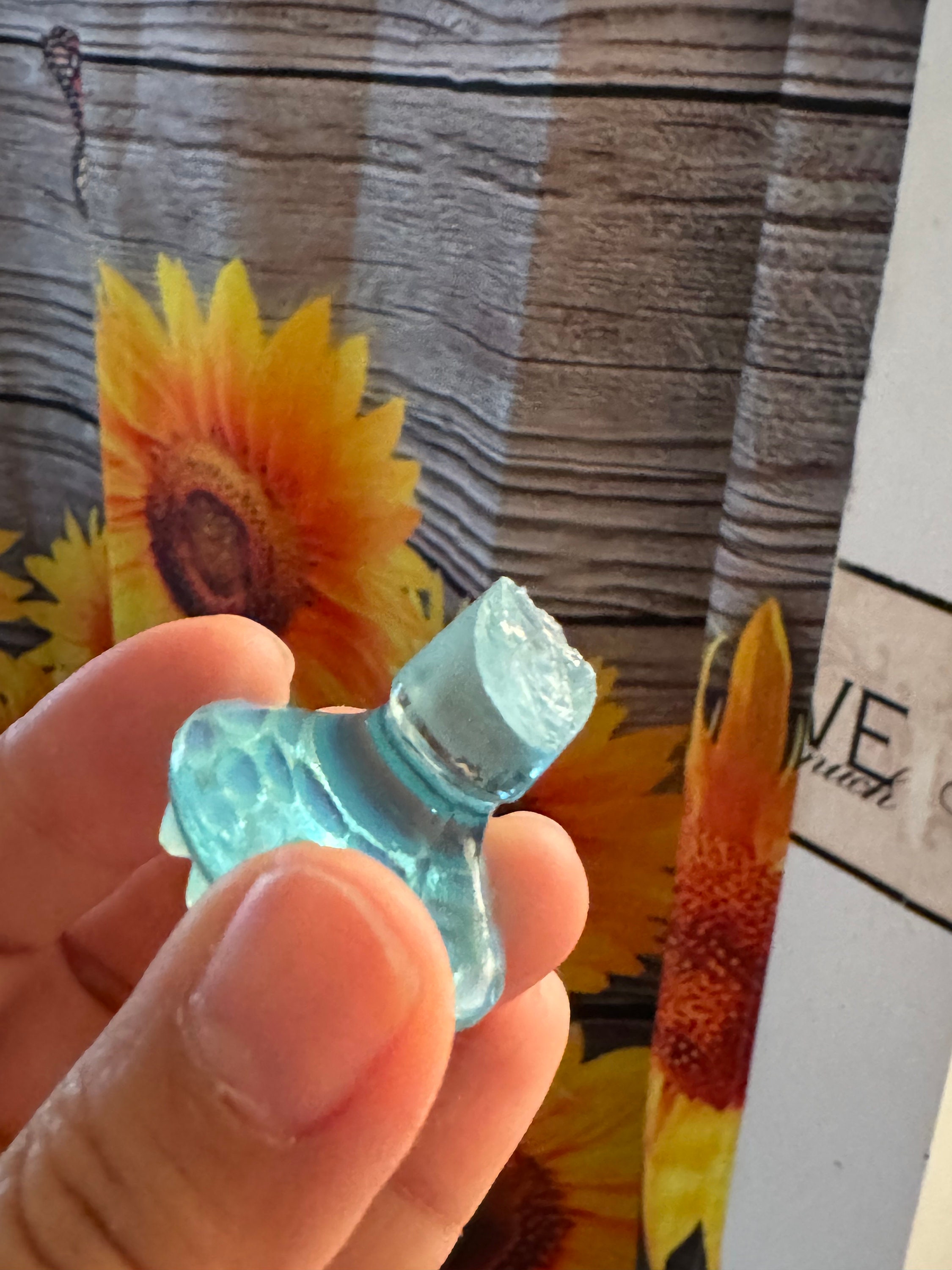 1940年代のヴィンテージ フェントンブルー オパールセント ホブネイル