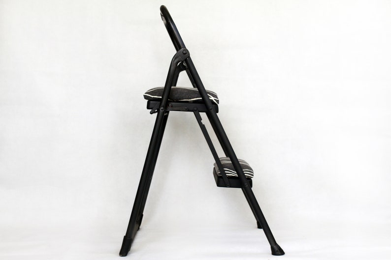 Jupiter Step Stool