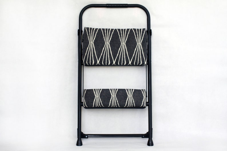 Jupiter Step Stool