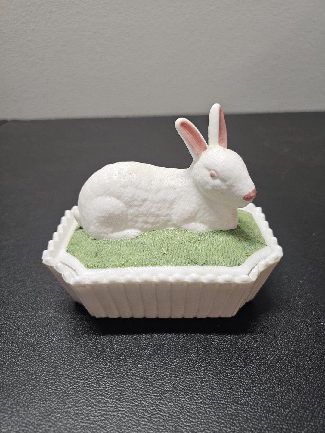 Vintage Westmoreland White Milk Glass Rabbit Bunny Covered Dish Green ...