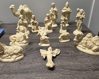 Vintage Atlantic Mold Nativity Set 15 Piece Hand Painted Ceramic Ivory Cream EUC