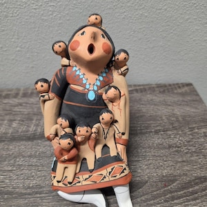 A. Loretto Jemez NM Native American Storyteller Figurine 9 Children Clay Sculptr