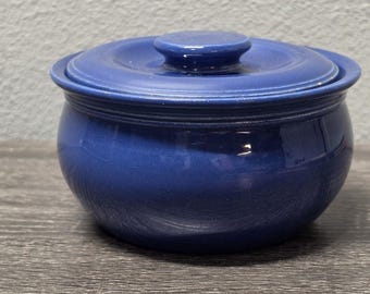 Vintage Fiestaware Kitchen Kraft - Individual casserole & lid - blue (1937-44)