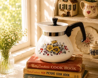 Vintage 1971 Corningware “Garden of Teapots” Bantry Teapot