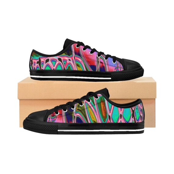 multicolor tennis shoes