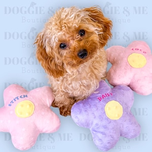 Personalized Flower Dog Toy with Squeaker, Dog Toy, Cute dog toy, Personalized Dog Gift, Custom dog toy, Flower Squeaker Toy