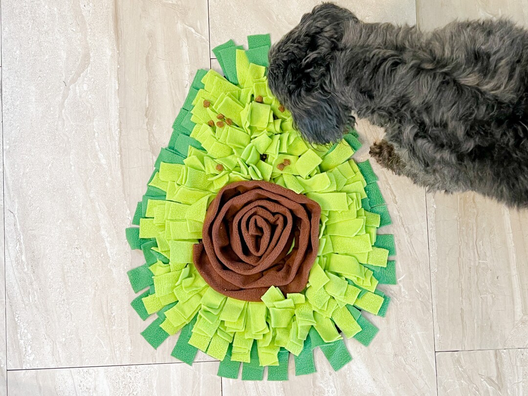 Avocado Snuffle Mat, Mental Stimulation for Dogs, Dog Toys, Snuffle Mat
