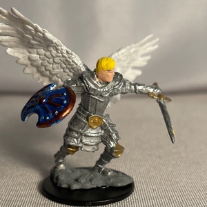 Aasimar Paladin Painted DnD Miniature/Aasimar Fighter D&D Hand Painted Mini/Aasimar Fighter Painted Miniature/Aasimar Cleric