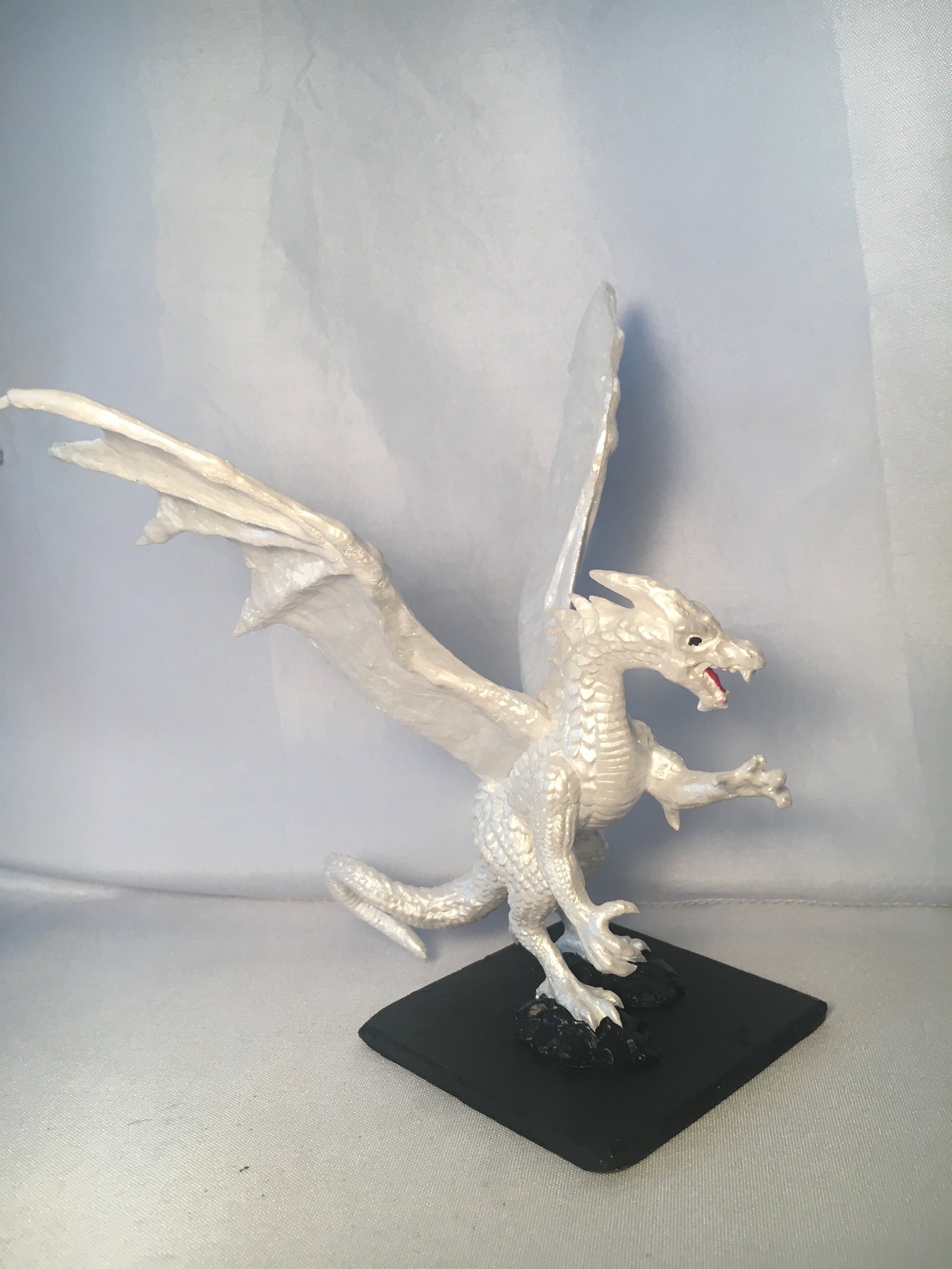 White Dragon Painted DnD Miniature/Adult White Dragon/Huge/DnD Etsy