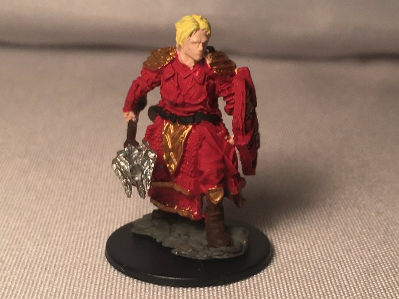 Human Cleric Painted DnD Miniature/Human Fighter D&D Hand | Etsy