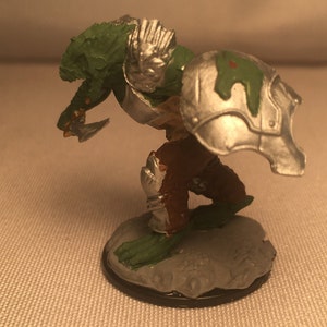 Dragonborn Fighter pintado miniatura / Dragonborn paladín pintado a mano Mini / Dragonborn Ranger pintado miniatura
