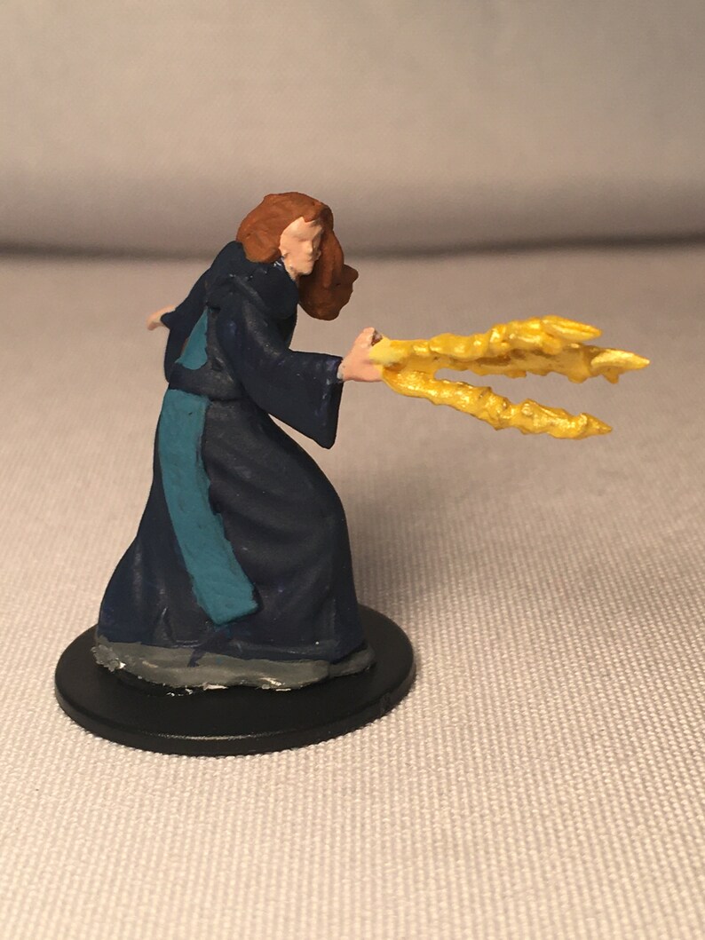 d&d sorcerer miniature