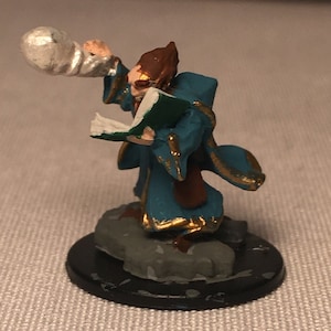 Gnome Wizard Painted DnD Miniature/Gnome Warlock Painted Mini/Gnome Sorcerer Painted Miniature