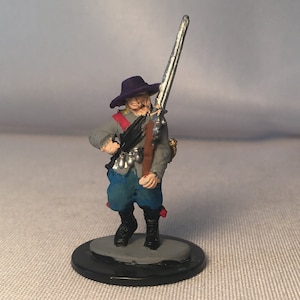 Fighter Gunner Painted DnD Miniature/Musket/Gun D&D Hand Painted Mini/Firearms/Pistol/Arquebus/Matchlock/Harquebus/Hand Cannon/Musketeer