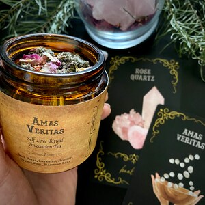 Amas Veritas : 自己愛を呼び起こすお茶 | ハーブティー - 琥珀色のガラスの再利用可能なジャー