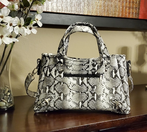 Zoe Satchel Handbag Purse PDF Sewing Pattern, Tote Bag, Faux Leather, Vinyl, Top Zipper Pocket, Designer, Detachable Strap, Shoulder Bag