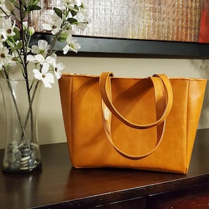 Bolso de mano básico Monedero Patrón de costura PDF en cuero sintético fabuloso Bolso fácil de coser Video tutorial Bolsillo con cremallera Vegano