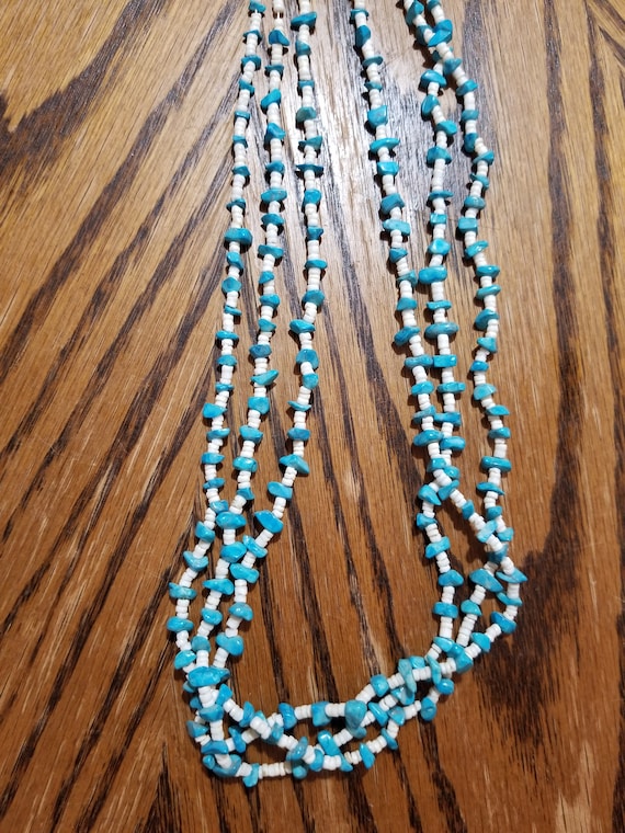 Turquoise chip and bead necklace