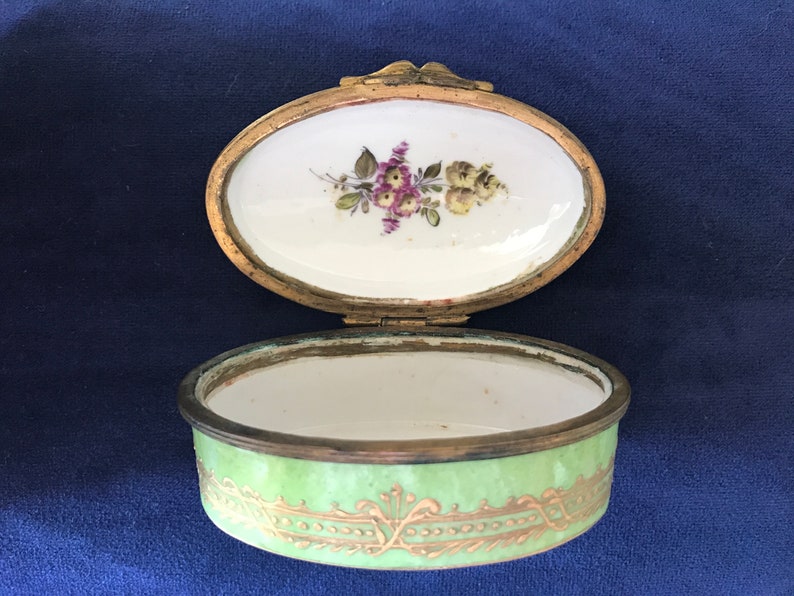 Antique European Porcelain Trinket Box in Green and Gold with Courting Couple For Your Love