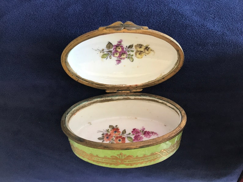Antique European Porcelain Trinket Box in Green and Gold with Courting Couple For Your Love