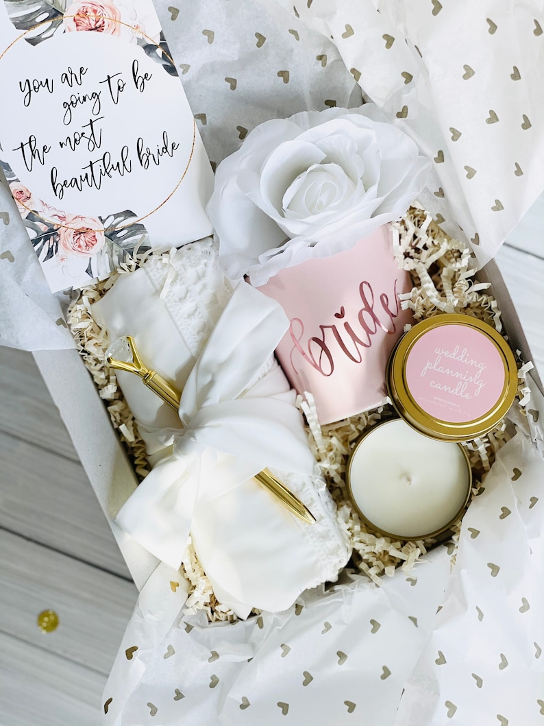Wedding planning set Bride gift Bride gift box Bridal shower Engagement gift box Bridal shower gift Bride to be gift Engagement gift