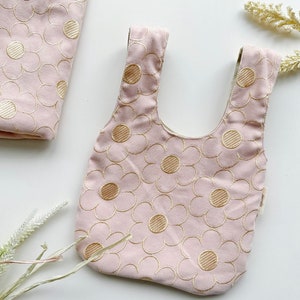 Kleine Handgelenktasche, japanische Knotentasche, kleine Knotentasche, Stricktasche, Projekttasche, Einkaufstasche, Henkeltasche, kleine Tragetasche - Pink Flower