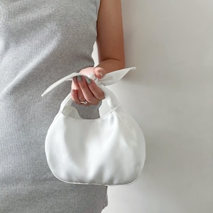 Petit sac mignon fait main en satin avec noeud, sac de mariage, sac de soirée, sac de fête noir, sac blanc, sac à champagne, sac à noeuds, sac en satin