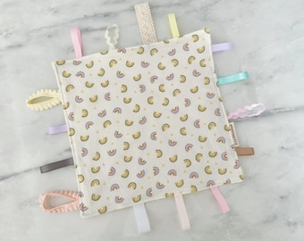 Rainbow baby tagged comforter, neutral baby minky tag toy, Taggy blanket, baby shower gift, baby comforter, taggies blanket, yellow taggies