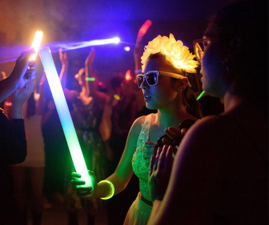 Light Up Foam Sticks LED Wands Batons DJ Party Flashing Glow Sticks  Bulk-150 PCS 