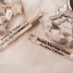 50/100/200 Personalized Wedding bubbles, Perfect for  send off, wedding favors, quinceanera, custom party favors, bubble tubes, birthdays