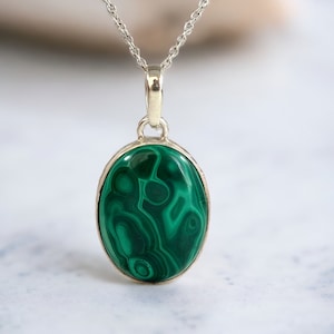 Colgante de malaquita natural de alta calidad - Hermoso diseño de malaquita - Colgante ovalado de malaquita - Colgante unisex - Plata de ley 925 maciza