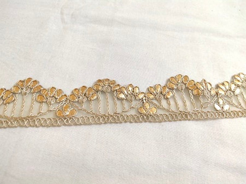 Golden Gota Cut Work Floral Design Laces 10 Yards