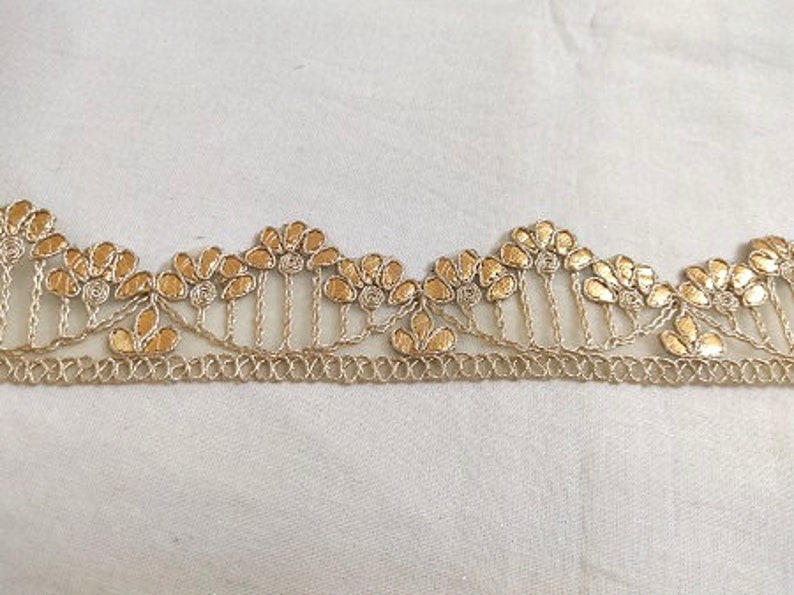 Golden Gota Cut Work Floral Design Laces 10 Yards