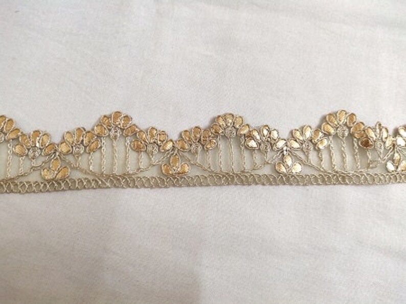 Golden Gota Cut Work Floral Design Laces 10 Yards