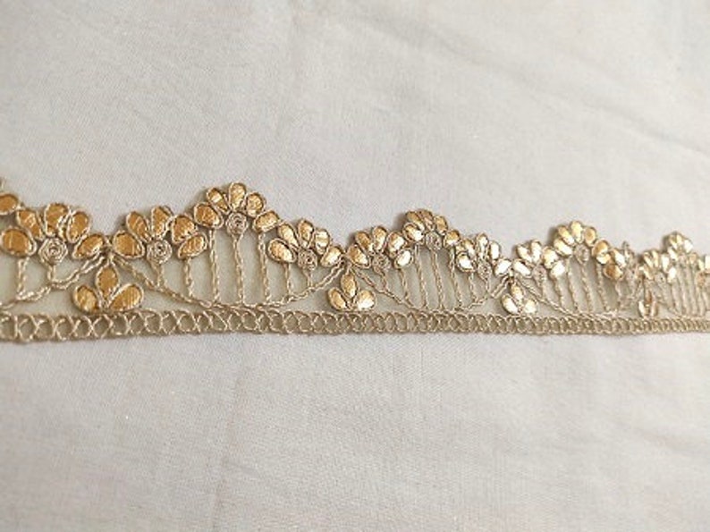 Golden Gota Cut Work Floral Design Laces 10 Yards