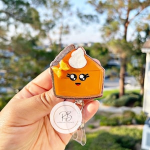 Cute Pie Badge Reel |Pumpkin Pie | Interchangeable | Pie Badge Reel | Holiday Badge Holder | Nurses | Retractable