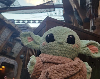 Grogu, el niño, peluche inspirado en Baby Yoda