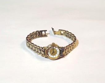 Seiko Ladies Watch Vintage Striped Gold Tone Bracelet and Dial Seiko Ladies Watch Vintage Striped Gold Tone Bracelet and Dial main image 3